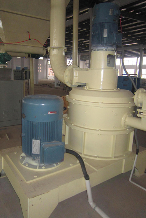 機械粉碎（suì）機生產線青青草网站機械